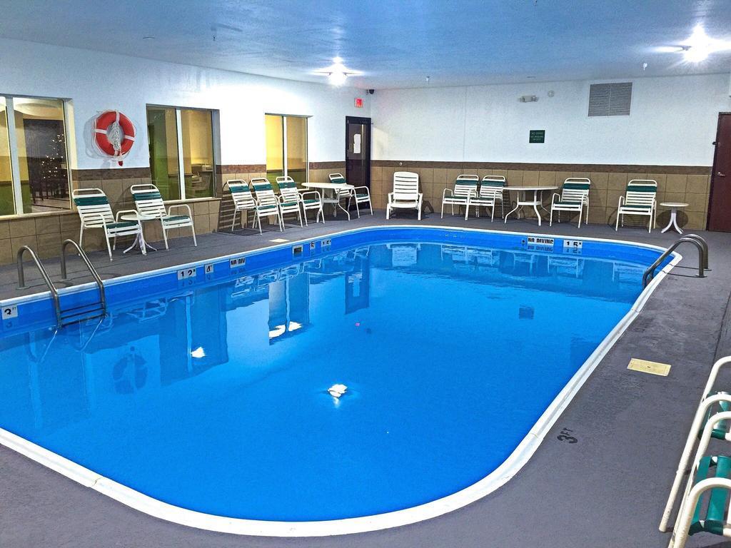 Quality Inn & Suites Anderson I-69 Extérieur photo