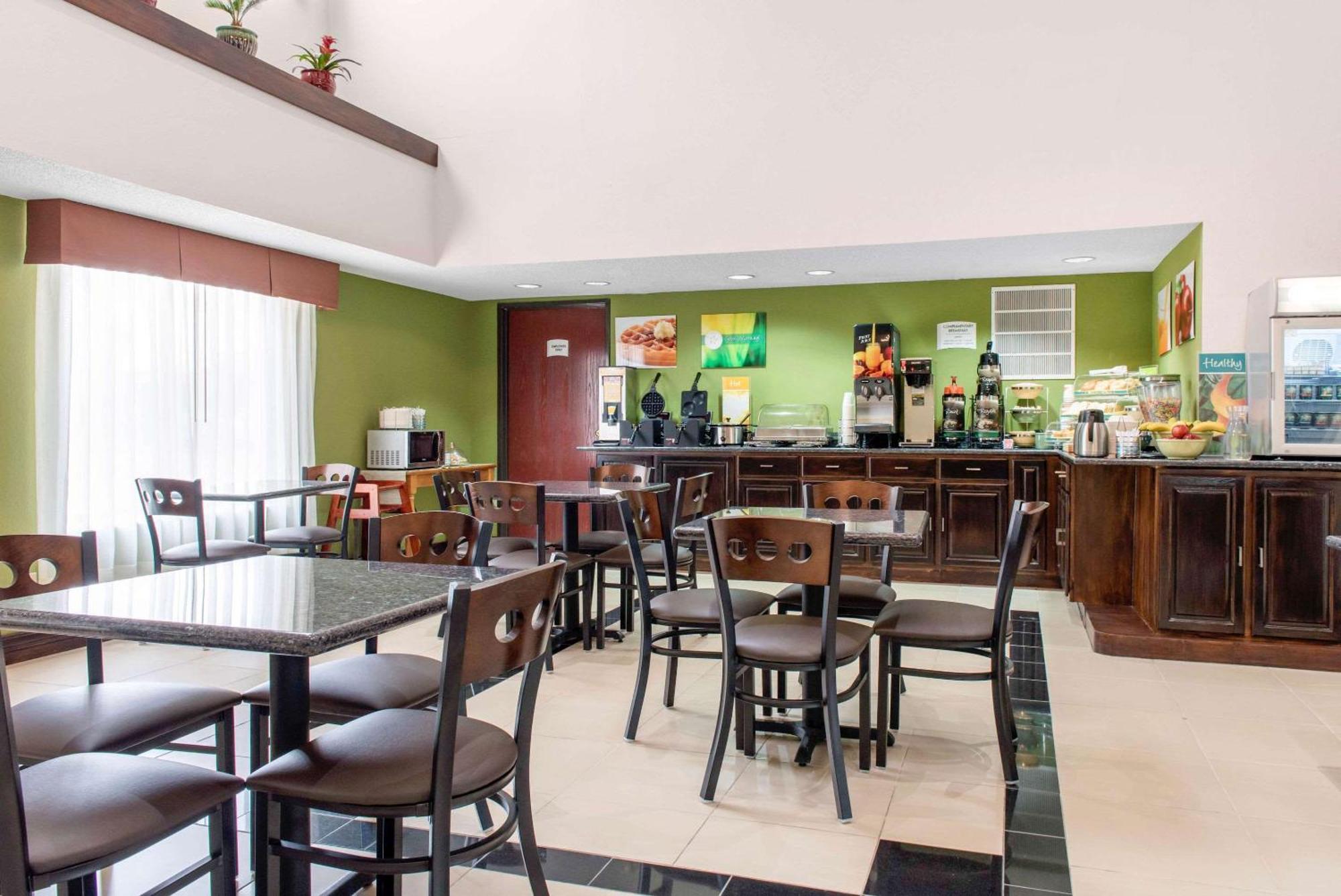 Quality Inn & Suites Anderson I-69 Extérieur photo