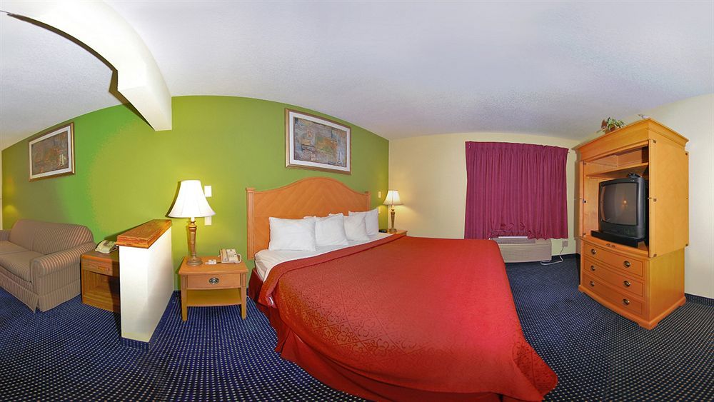 Quality Inn & Suites Anderson I-69 Extérieur photo